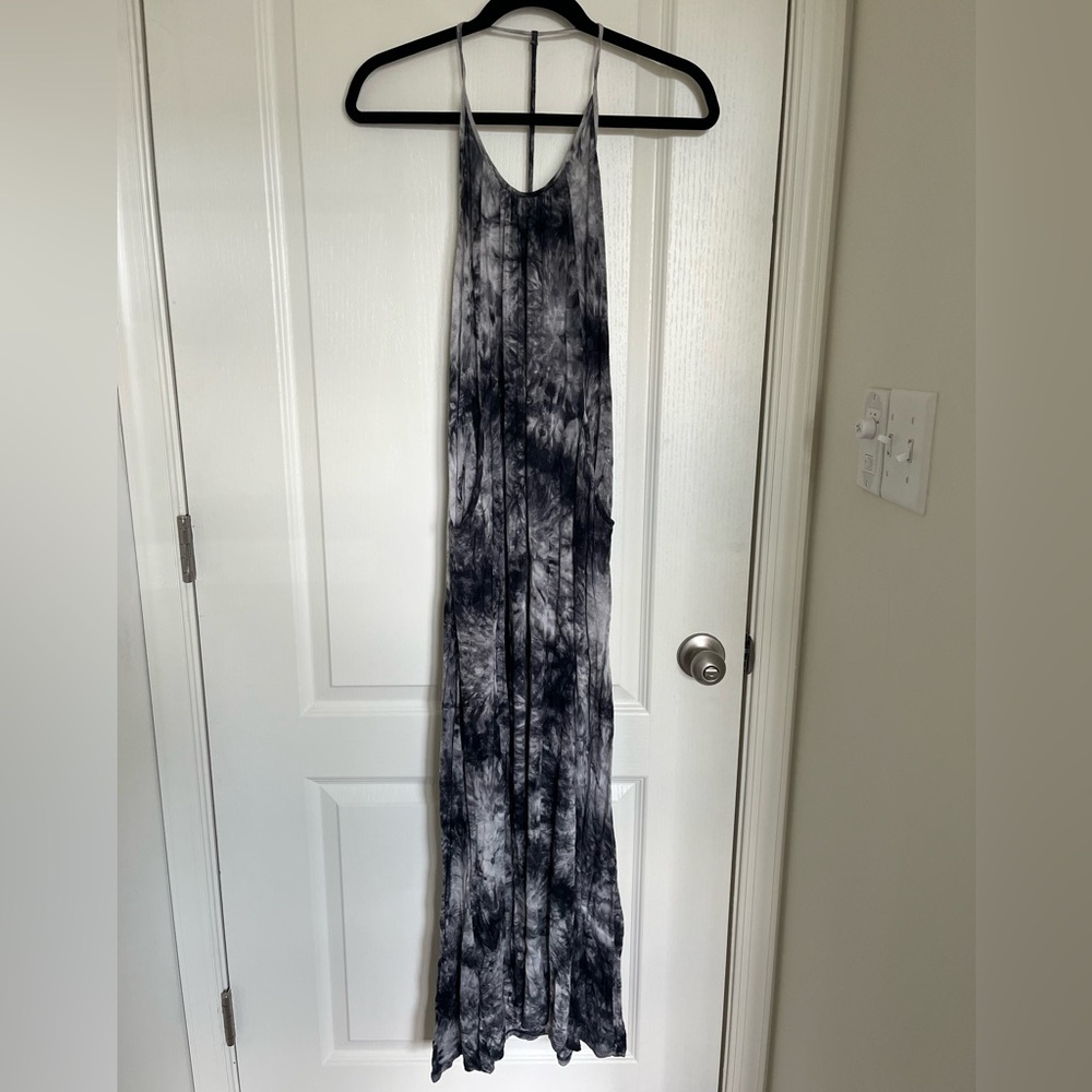 Fashionomics Black and White Tie-Dye Maxi Dress
